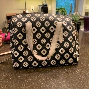 Sydney satchel fossil